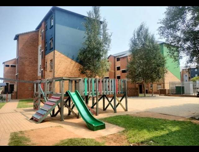 2 BEDROOM APARTMENT FOR SALE IN HEUWELOORD